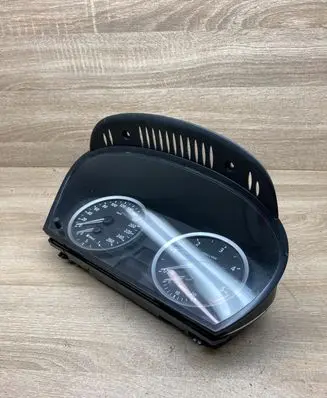 Speedometer (instrument cluster)