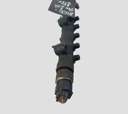 Toyota Avensis T250 Fuel main line pipe