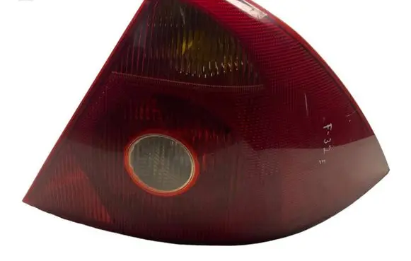 Ford Mondeo Mk III Rear/tail lights 1S7113404A