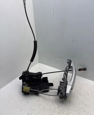 Opel Vectra C Front door lock 13157763