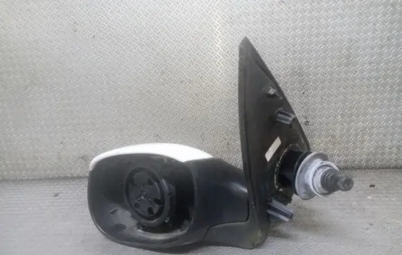 Peugeot 206+ Manual wing mirror 96823811XT