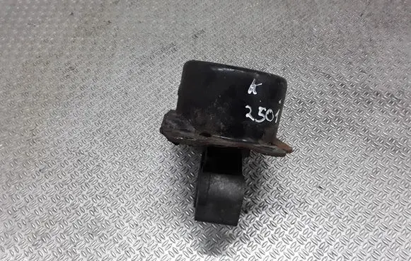 Opel Combo C Engine mount bracket