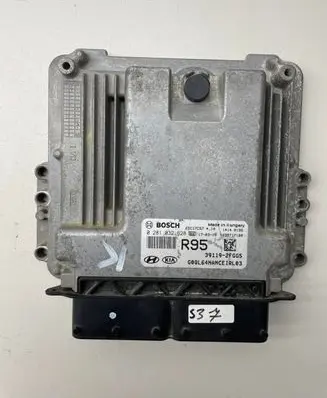 KIA Sportage Engine control unit/module 0281032628 391192FGG5 EDC17C57