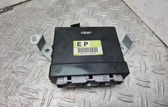 Lexus GS 300 400 430 Door control unit/module 8922330020