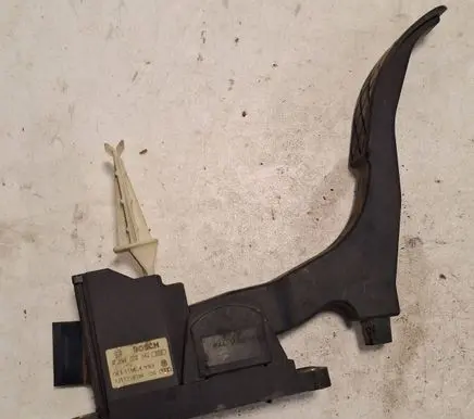 Volkswagen Golf IV Accelerator throttle pedal 0281002342 1J1721503K 083111654YB