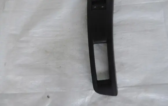 Opel Meriva B Quarter vent window switch 13266039