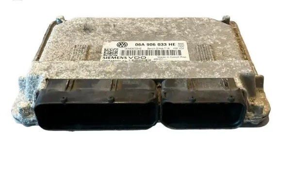Seat Leon (1P) Engine control unit/module 06A906033HE 5WP40371