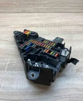 BMW 5 E60 E61 Fuse module 6906558 6906603