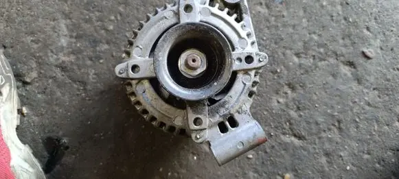 Land Rover Range Rover L322 Generator/alternator YLE500430