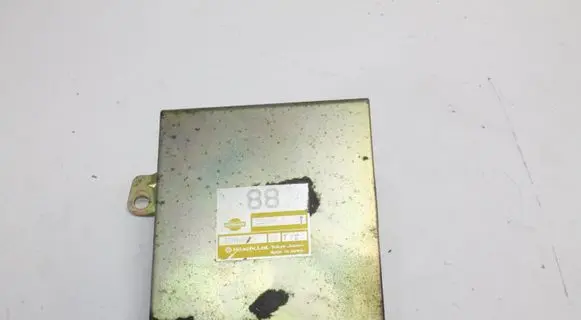 Nissan Sunny Engine control unit/module 2260458C02