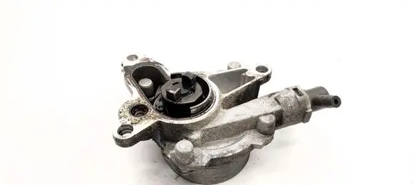 Nissan X-Trail T32 Vacuum pump 146503760R