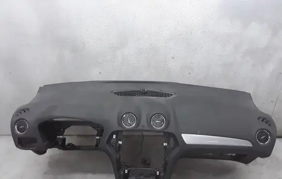 Ford Mondeo MK IV Dashboard