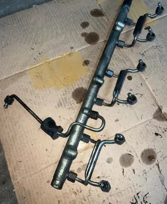 BMW 5 E39 Fuel main line pipe 0445216002