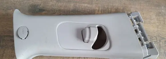 KIA Sportage Seat belt trim 858403U020