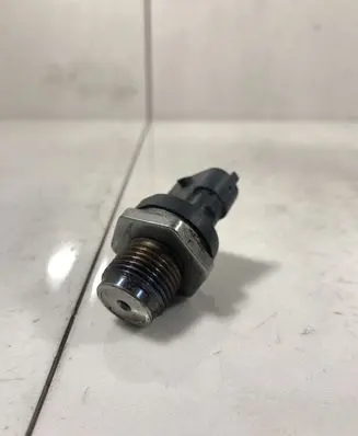 Fuel pressure sensor