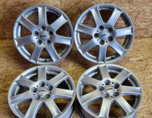 Hyundai Santa Fe R16 alloy rim KBA45833