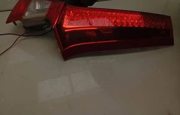 Volvo V70 Tailgate rear/tail lights 30678546 30678548 164398