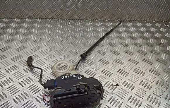 Seat Ibiza III (6L) Front door lock 