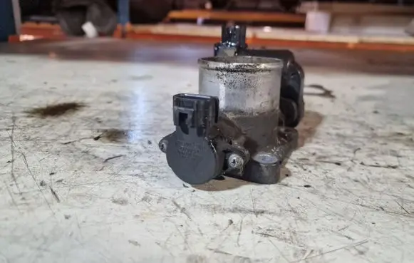 Toyota RAV 4 (XA30) Throttle valve 1923002010