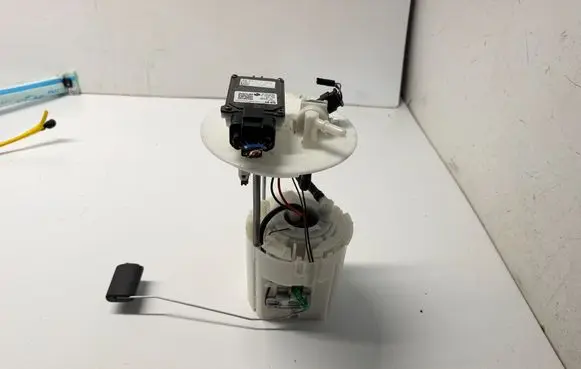 Hyundai Kona I In-tank fuel pump 31110J9200