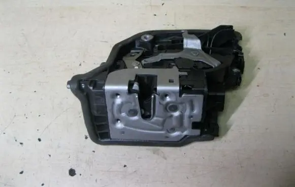 BMW X5 F15 Loading door lock 7281931 I2256