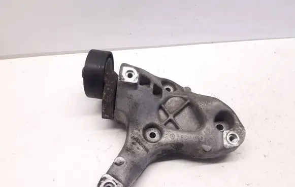 Volkswagen Golf V Engine mounting bracket 1K0260885B