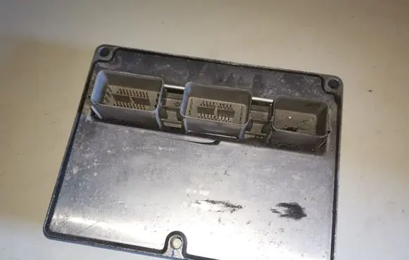 Ford Focus Engine control unit/module 5M5112A650RE
