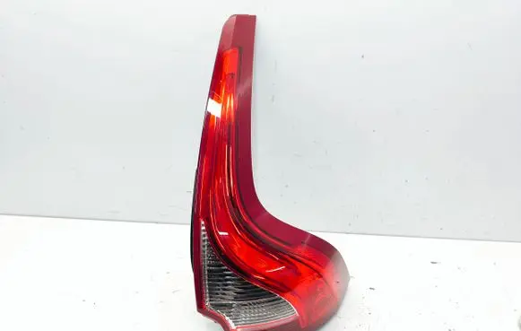 Volvo XC60 Rear/tail lights 31323035