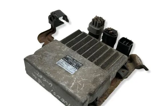 Toyota Avensis T250 Fuel injection control unit/module 8987120070 1310004371