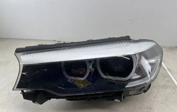 BMW 5 G30 G31 Headlight/headlamp 7439185