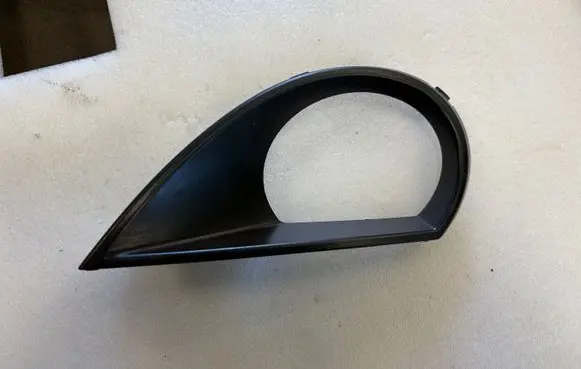 Audi Q7 4L Fog light bracket 4L0807490A