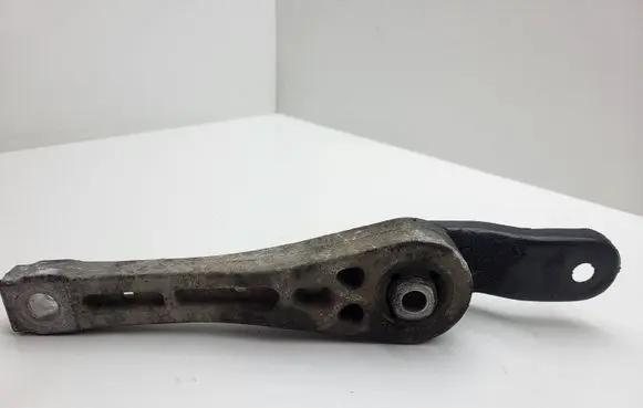Volkswagen Golf Plus Gearbox mount 1K0199855