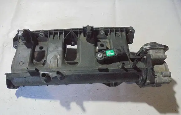 Renault Megane III Throttle body valve 140030983R