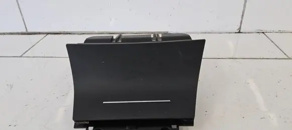 Skoda Octavia Mk2 (1Z) Car ashtray 1Z1863077A 1Z1857962B