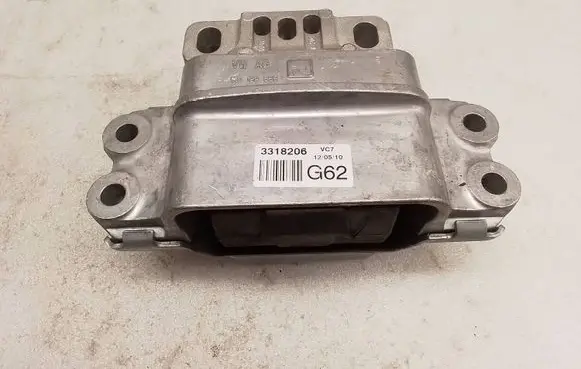 Seat Leon (1P) Engine mount bracket 1K0199555