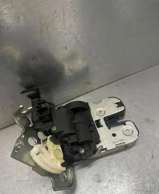 Audi A6 S6 C7 4G Tailgate/trunk/boot lock/catch/latch 8K9827505A