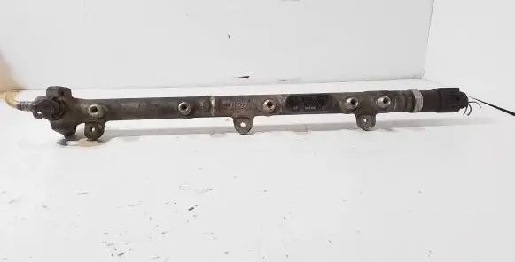 Mercedes-Benz A W168 Fuel main line pipe A6680700095 0445214005