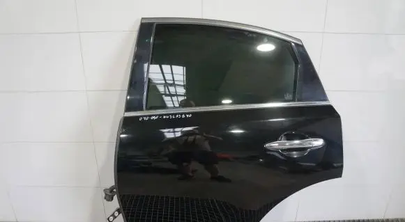 Infiniti FX Rear door