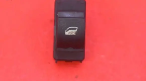 Peugeot 5008 Electric window control switch 9662297XT