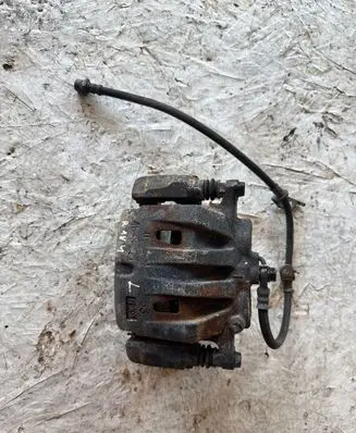 Toyota RAV 4 (XA40) Front brake caliper 4533