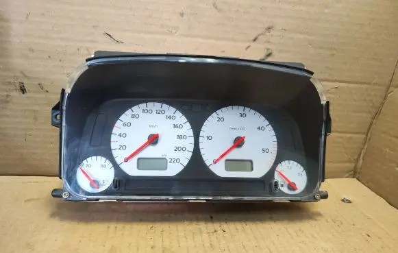 Volkswagen Golf III Speedometer (instrument cluster) 1H0919864R 6160633161