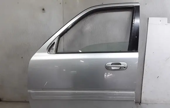 Honda CR-V Front door