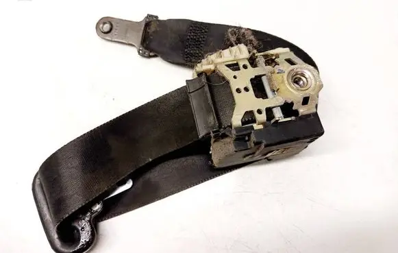 Ford Mondeo Mk III Front seatbelt 33040326