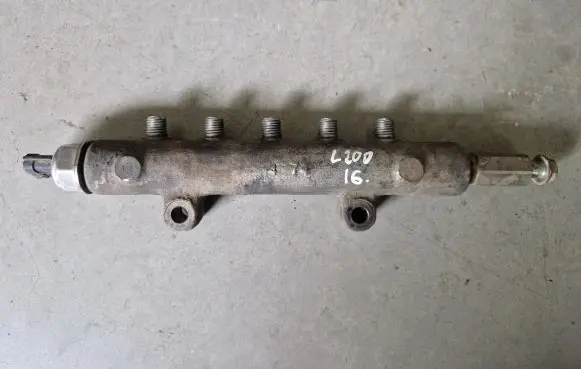 Mitsubishi L200 Fuel main line pipe 