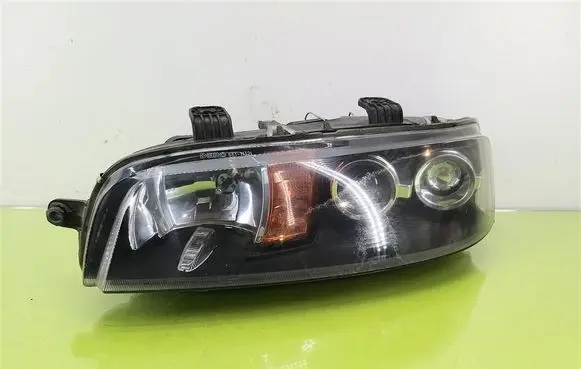 Fiat Punto (188) Headlight/headlamp 086611132L