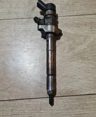 Volvo V50 Fuel injector 0445110259
