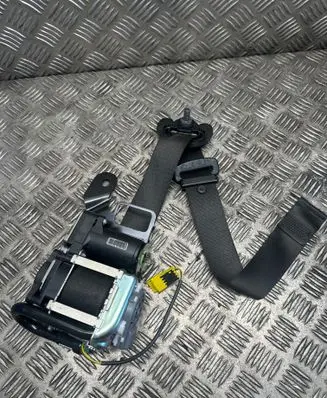 BMW X5M F85 Front seatbelt 628641600 0589P1000250