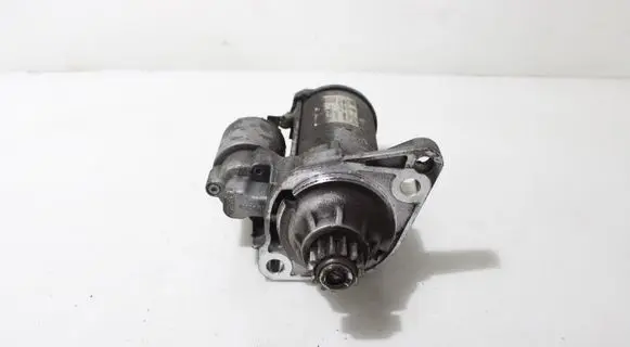 Volkswagen Jetta VI Starter motor