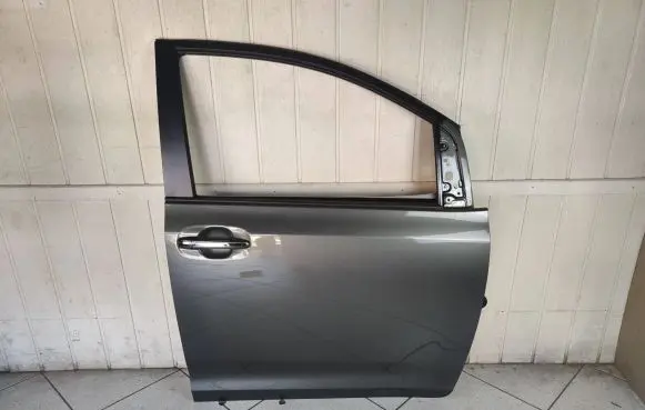Toyota Sienna XL30 III Front door