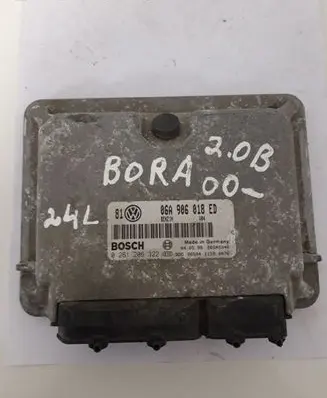 Audi A3 S3 8L Engine control unit/module 06A906018ED 0261206322